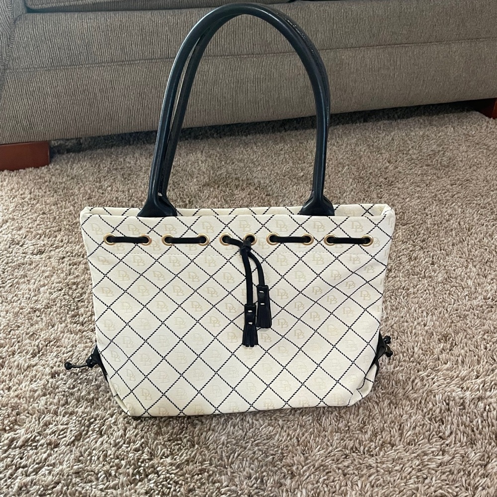 Dooney and Bourke purse